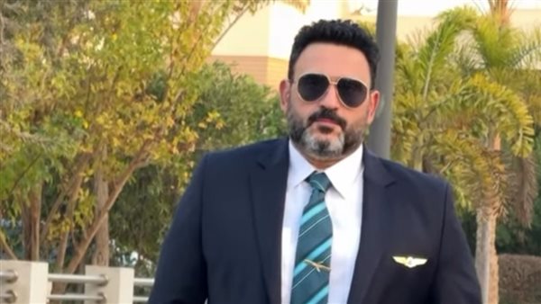 أكرم حسني