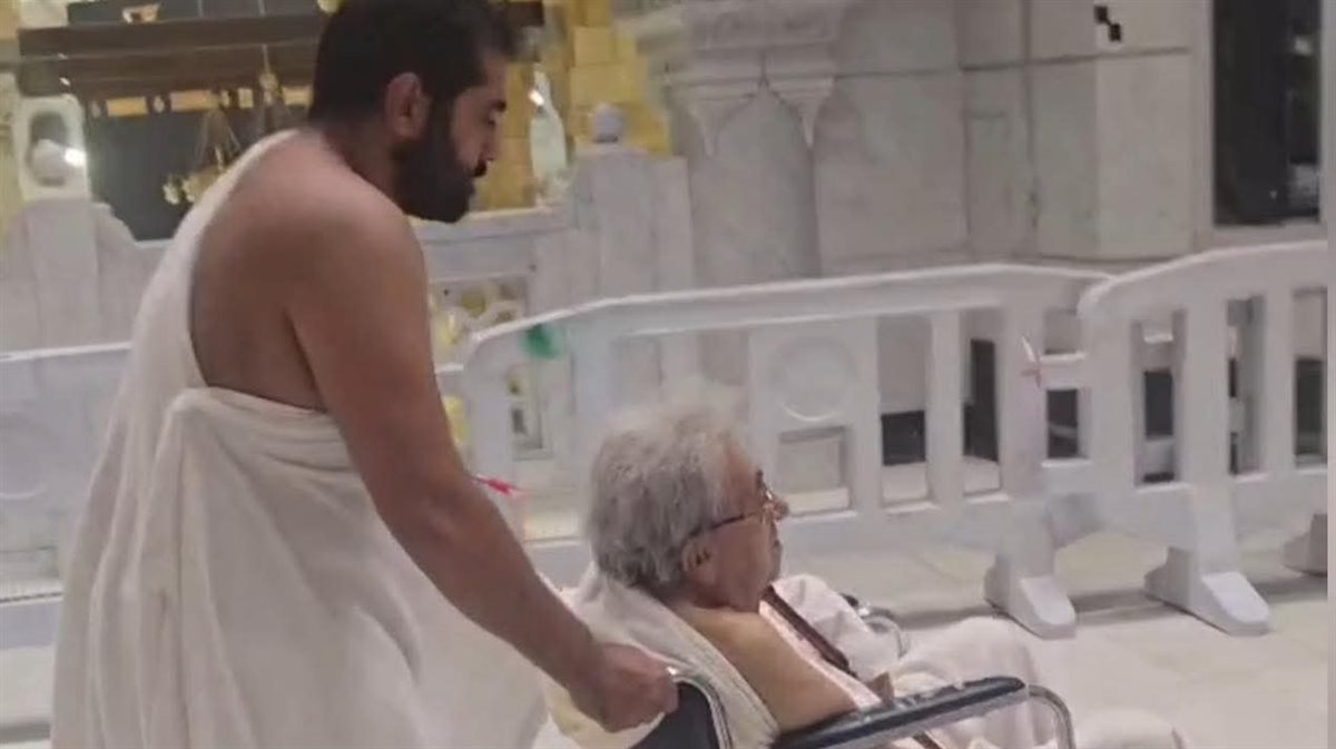 فلوكس ووالده