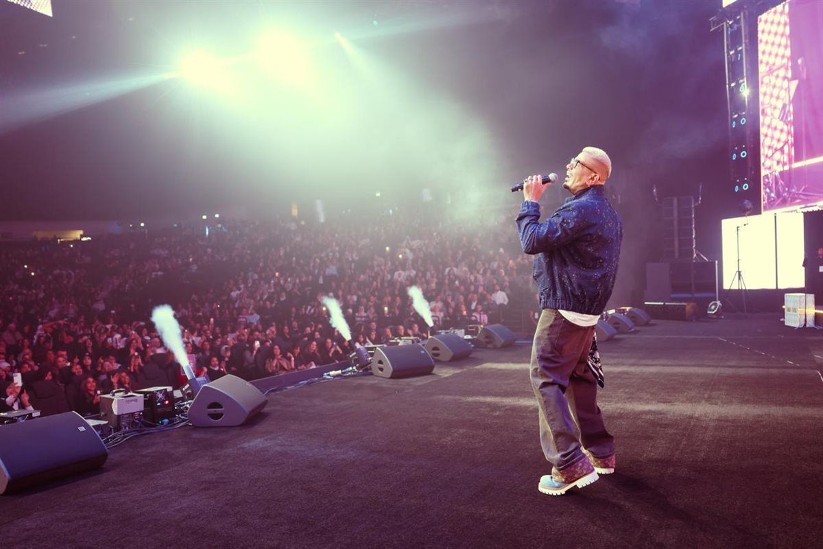 عمرو دياب خلال الحفل&nbsp;