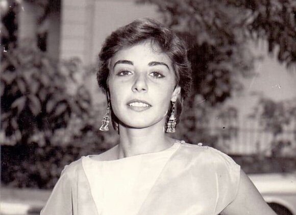 مها أبو عوف