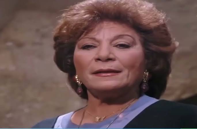 عايدة عبد العزيز