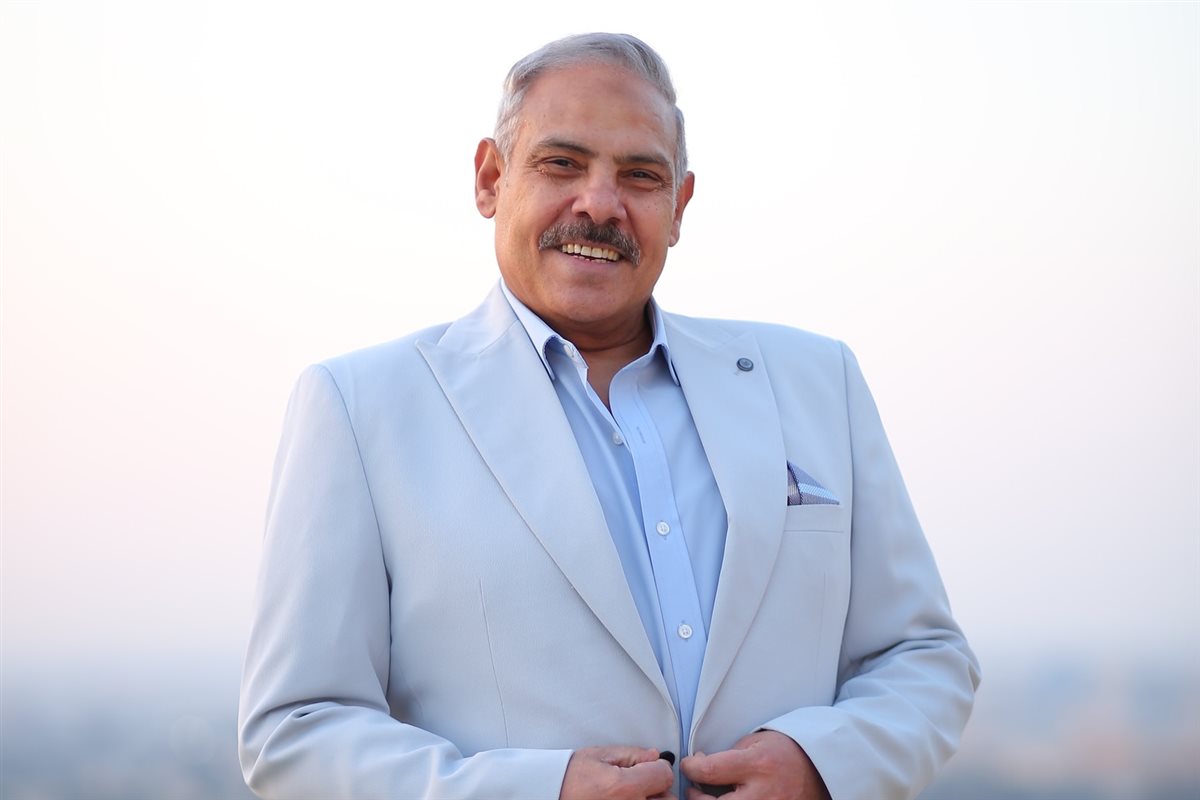 محمد رضوان بصحبة نجوم الفن من حفل خطوبة ابنته ريم