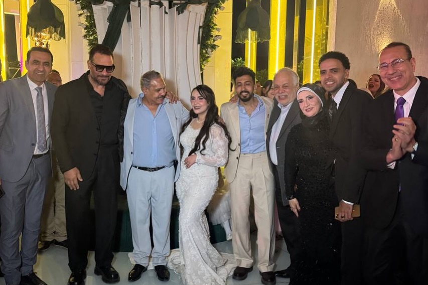 محمد رضوان بصحبة نجوم الفن من حفل خطوبة ابنته ريم