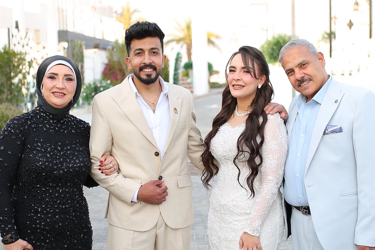 محمد رضوان بصحبة نجوم الفن من حفل خطوبة ابنته ريم