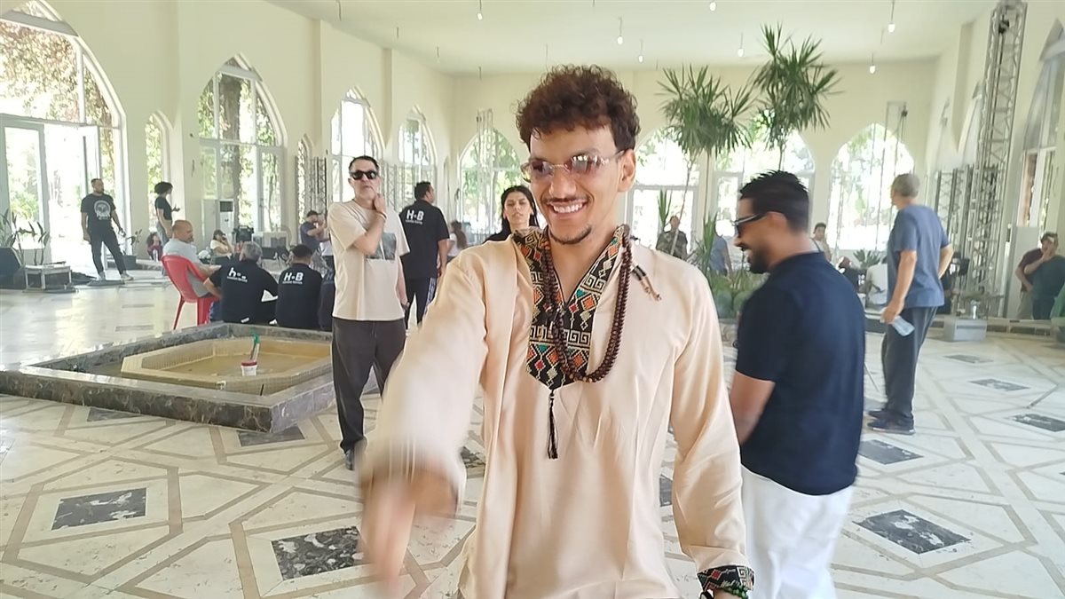 حودة بندق وعزيز مرقة ينتهيان من تصوير أول كليب يجمعهما