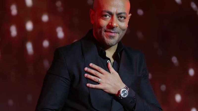 الفنان تامر عاشور