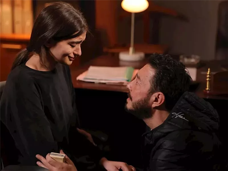 ملك أحمد زاهر ووالدها