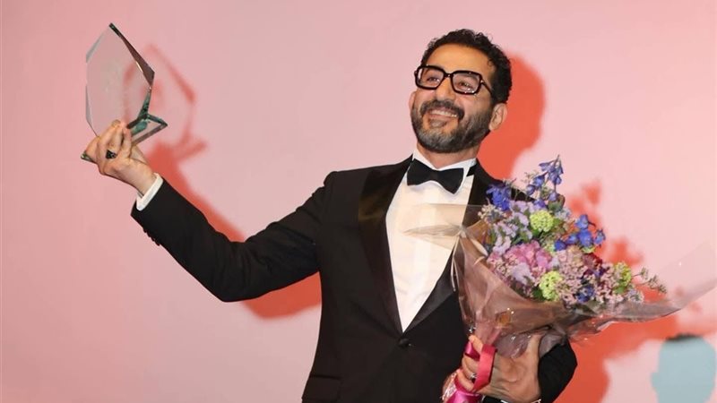 أحمد حلمي اثناء تكريمه