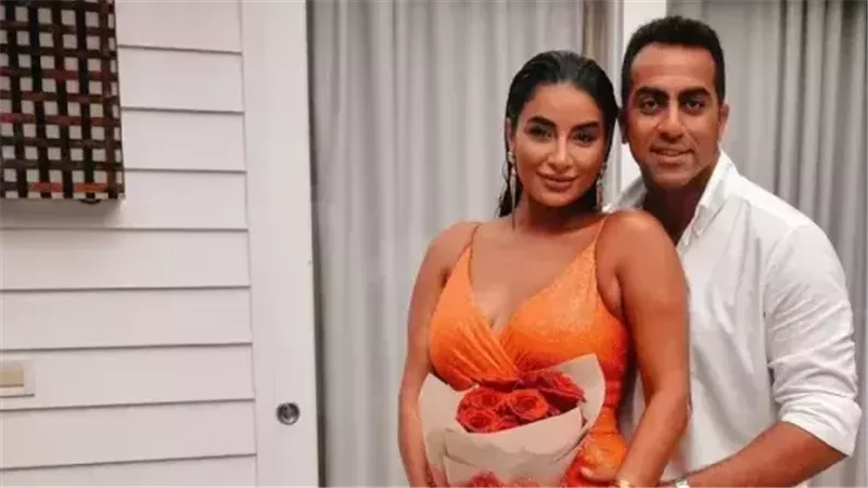 جوري بكر وطليقها