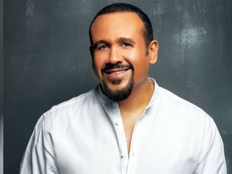 هشام عباس