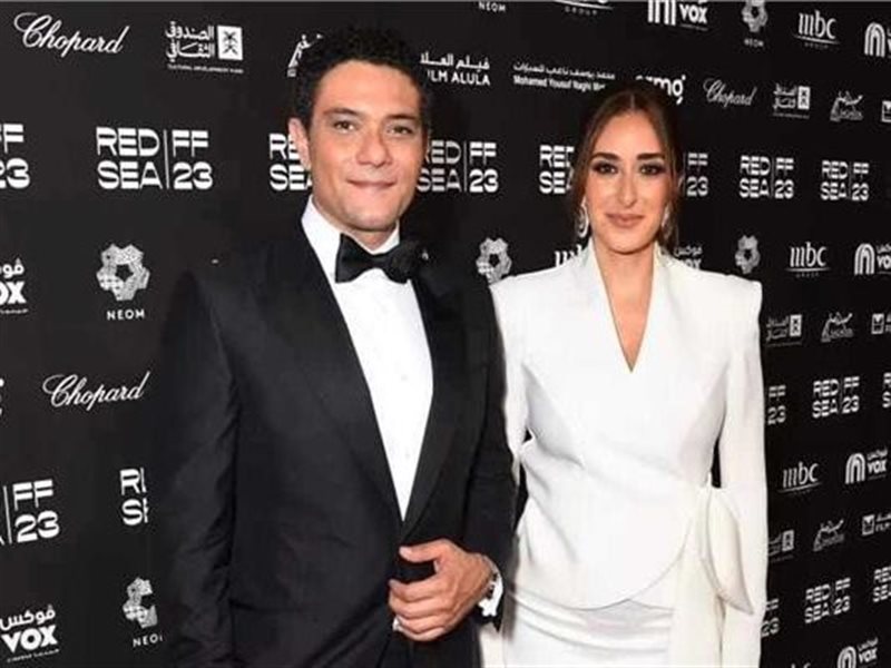 آسر ياسين وأمينة
