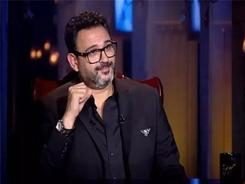 أكرم حسني