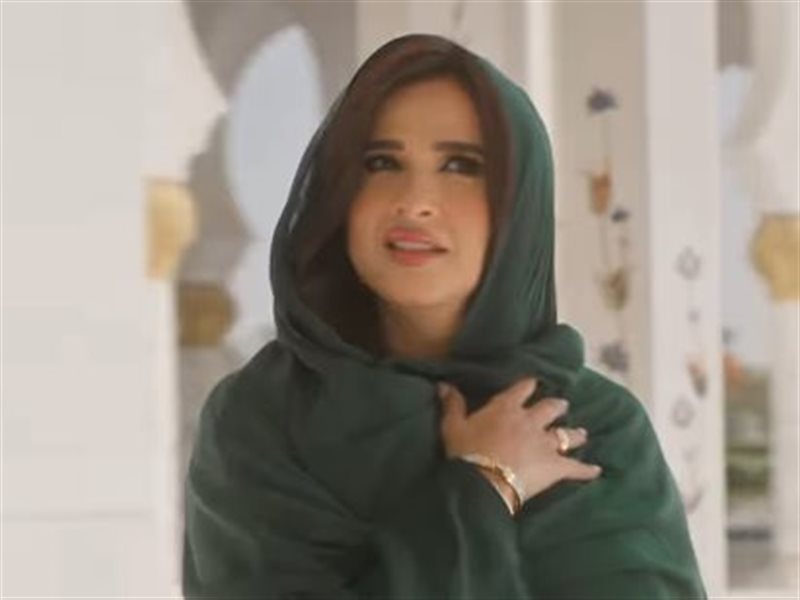 ياسمين عبد العزيز