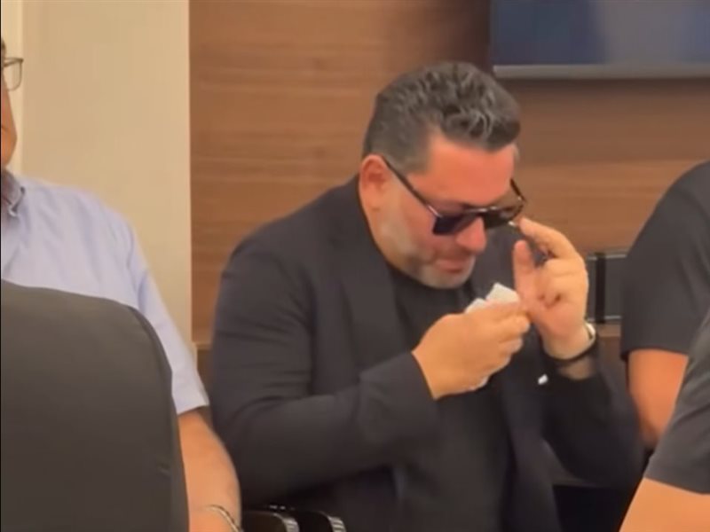 زياد برجي اثناء تلقي