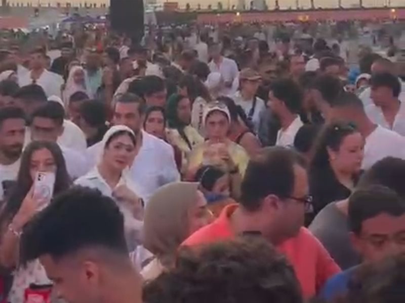 جمهور حفل عمرو دياب