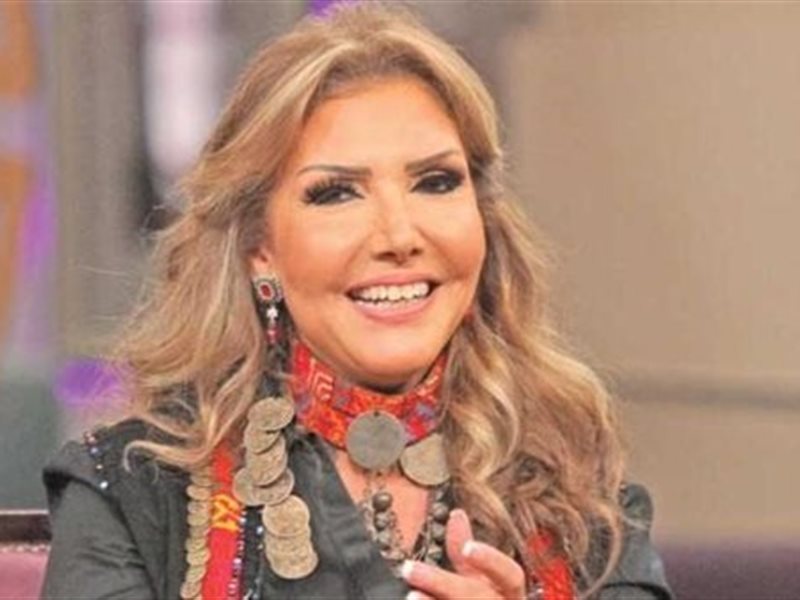 نادية مصطفى 