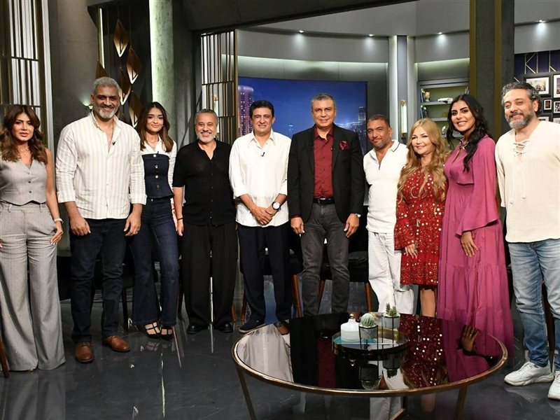 أبطال مسلسل ازمة