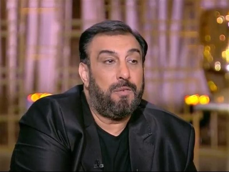 حسام حسني