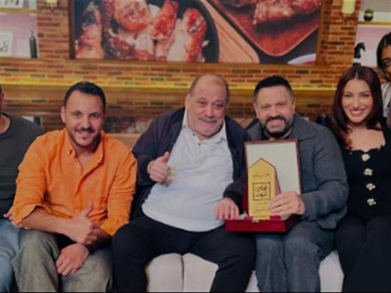 إدوارد يكرّم ضياء الميرغني في 