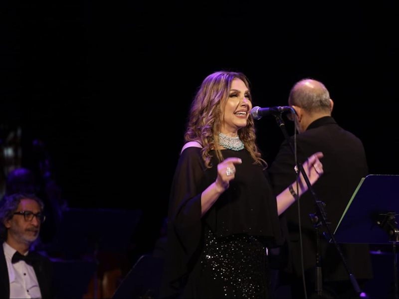 نادية مصطفى