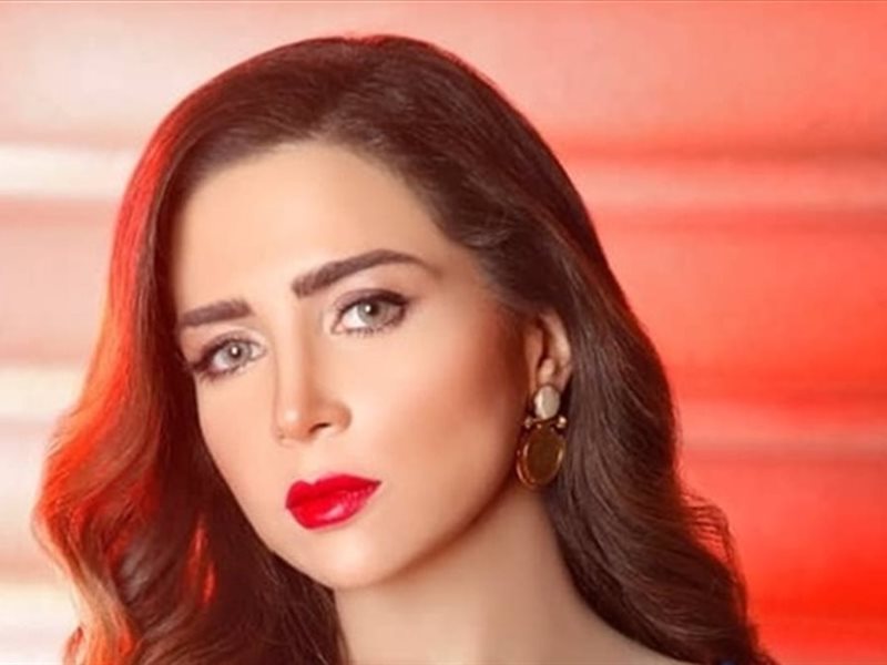 مي عزالدينن