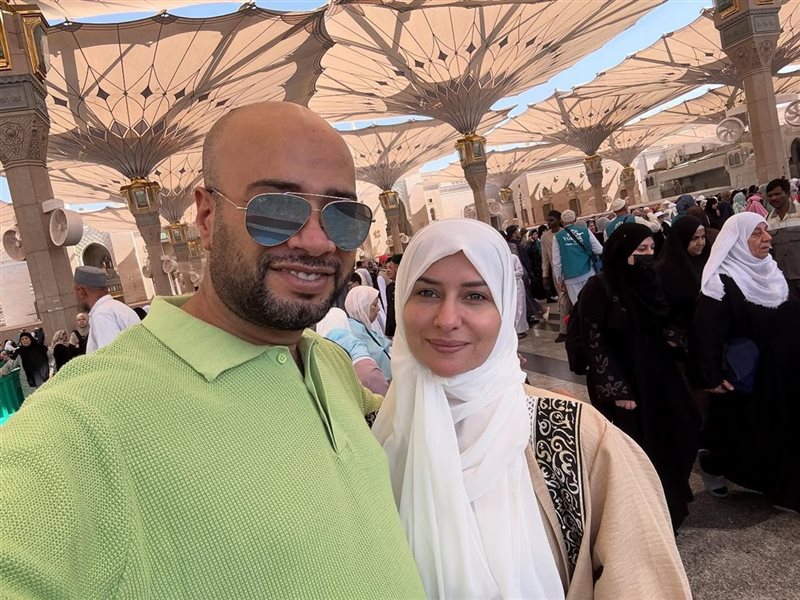 حاتم صلاح وزوجته