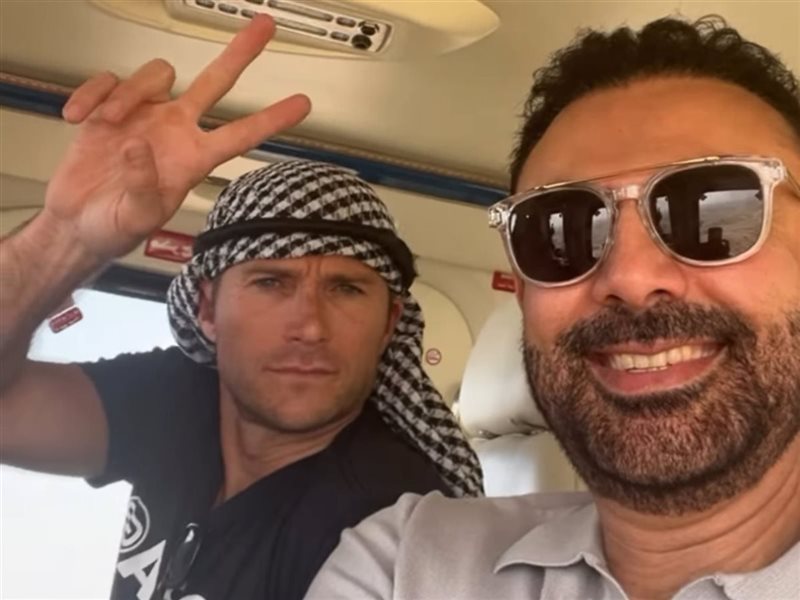 محمد كريم وسكوت إيستوود