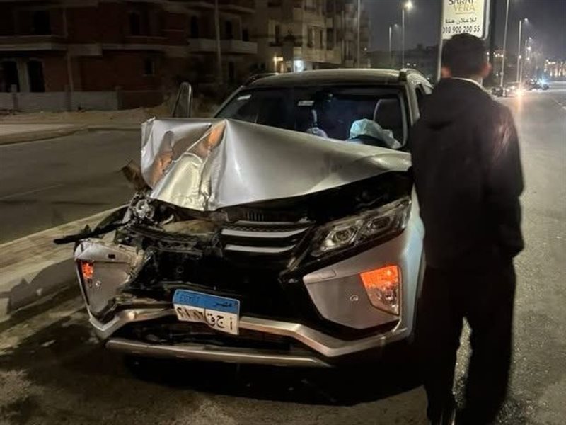 نجاة فادي خفاجة من حادث سير.. وتحطم سيارته بالكامل من الأمام