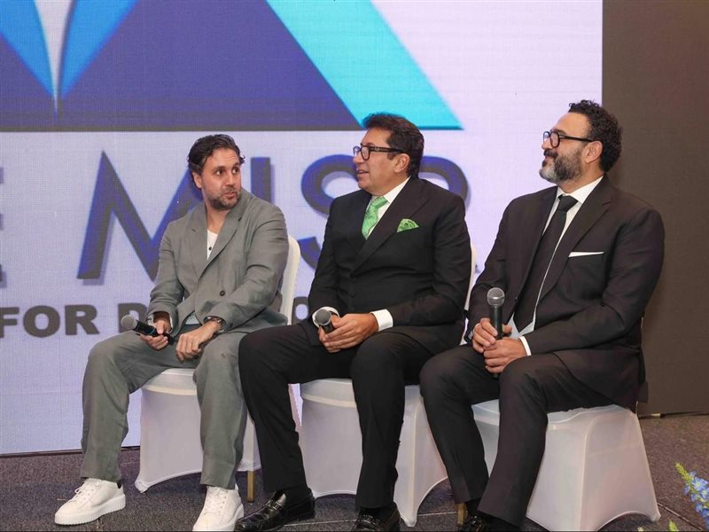 أكرم حسني وهشام ماجد