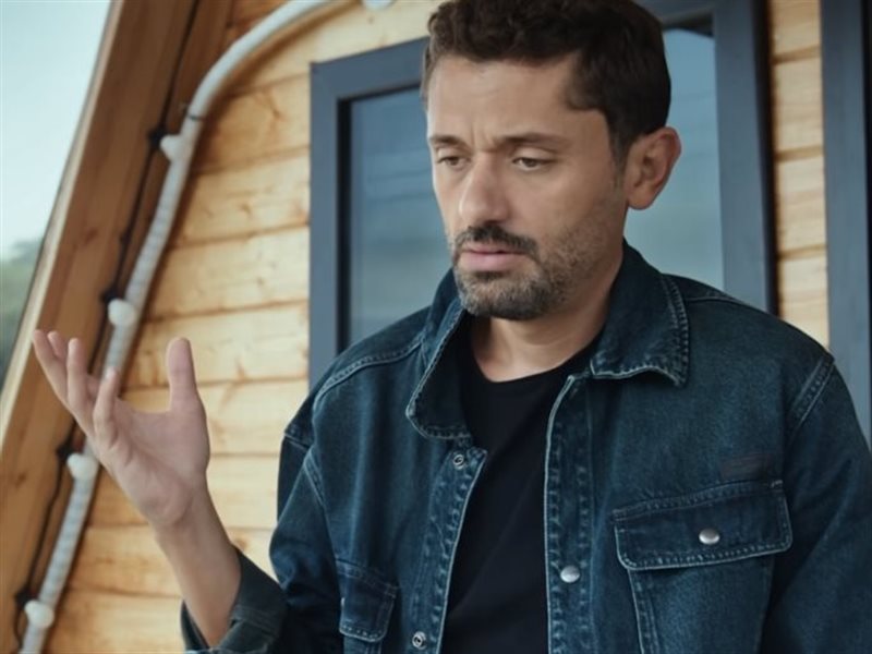 الكوميديا تسيطر على برومو فيلم طلقني..يجمع كريم محمود عبد العزيز ودينا الشربيني