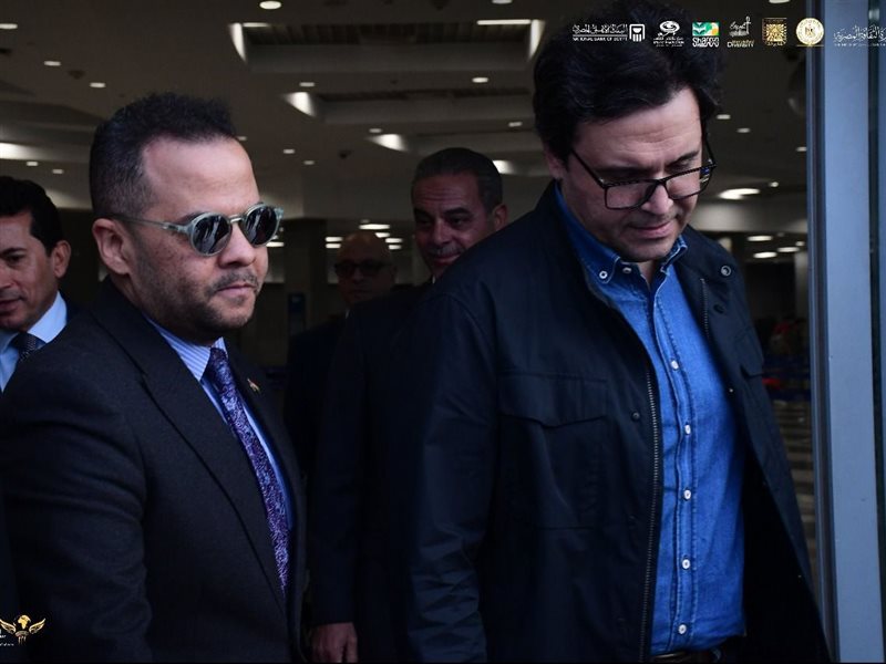 وصول وزير الثقافة إلى شرم الشيخ لحضور ختام مهرجان المسرح الشبابي