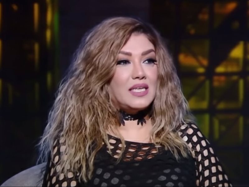 الفنانة شمس