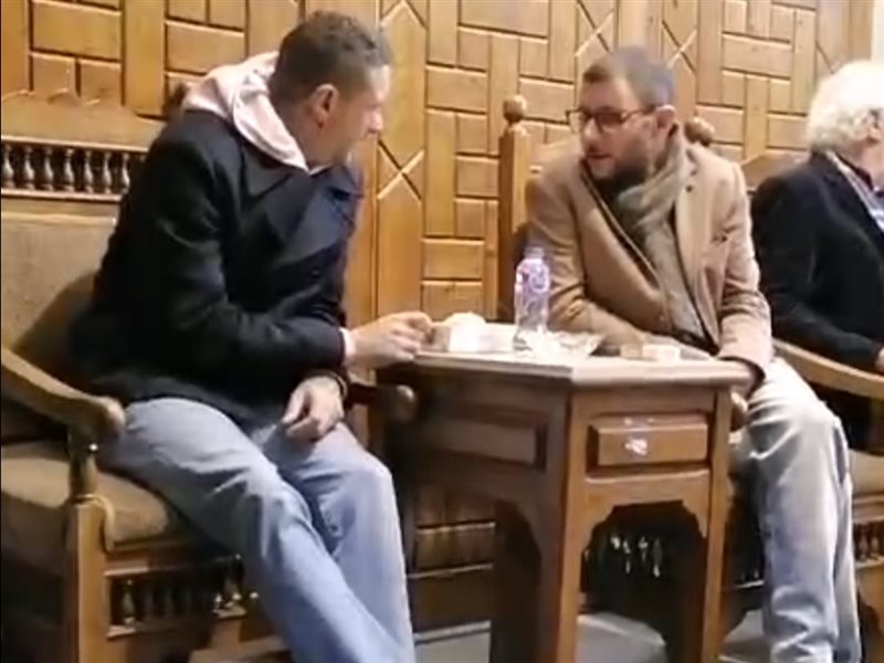 أحمد الفيشاوي وشقيقه عمر من عزاء والدتهما