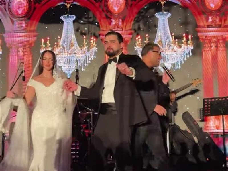 رامي صبري يحيي زفاف الطفل صاحب شخصية 