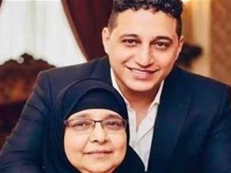رضا البحراوي يستقبل عزاء والدته في طنطا