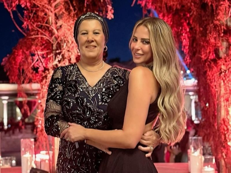 ريم مصطفى ووالدتها