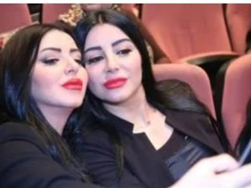 سوار النجار و شقيقتها إيناس النجار