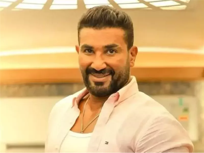 المطرب أحمد سعد