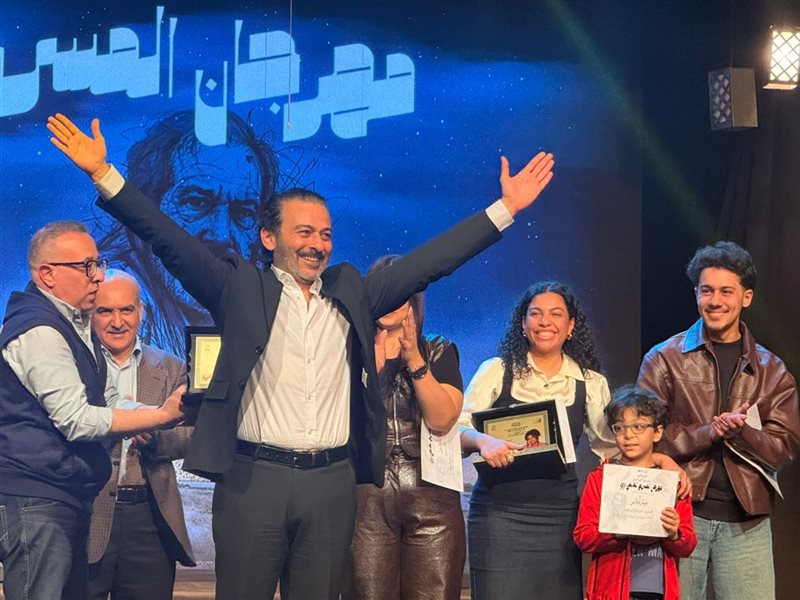 أحمد عزمي ودنيا سامي والطفل عبد الله