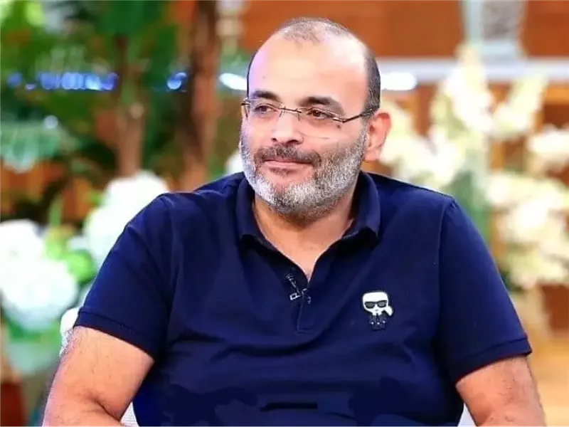 أيمن بهجت قمر