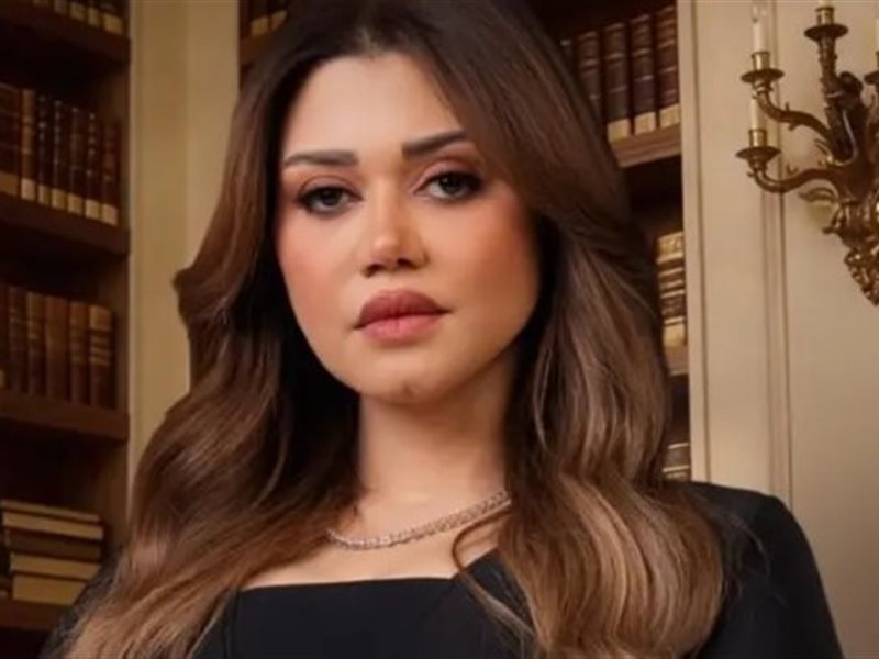 نواليا مصطفى