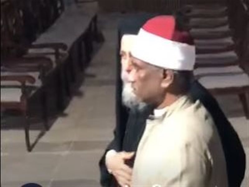جمع كل الأديان على حبه.. معزيين من مختلف الأديان والجنسيات في عزاء هاني شاكر