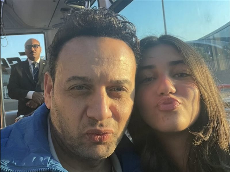 مصطفى قمر وابنته