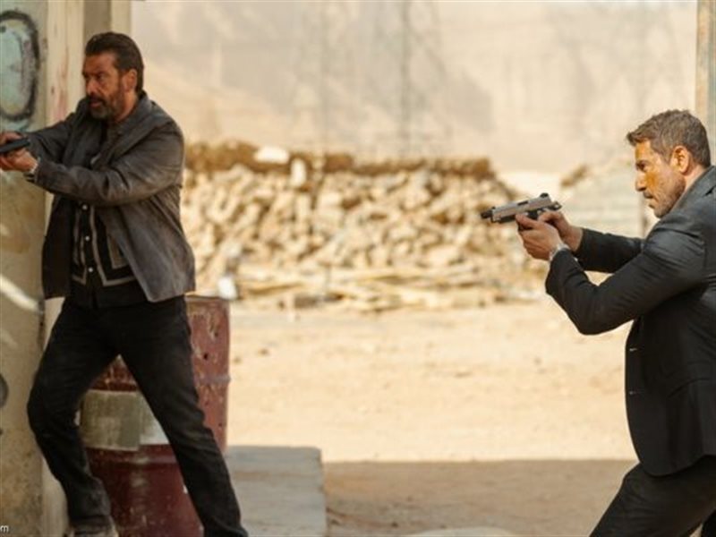 فيلم 7 Dogs