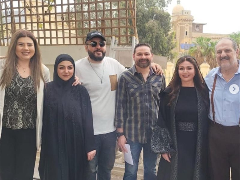أبطال فيلم الحافي