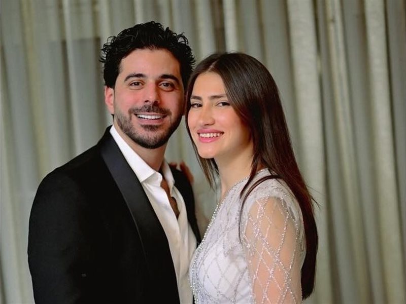 عمرو عاكف وخطيبته