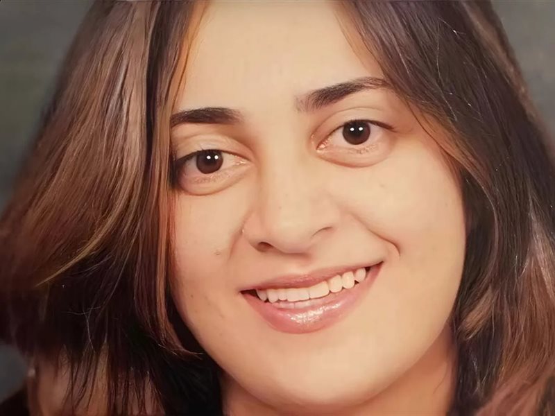 ياسمين ابنة نجلاء فتحي