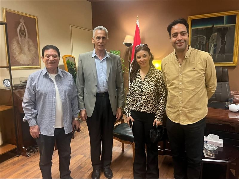 غادة رجب مع رئيس دار الأوبرا 