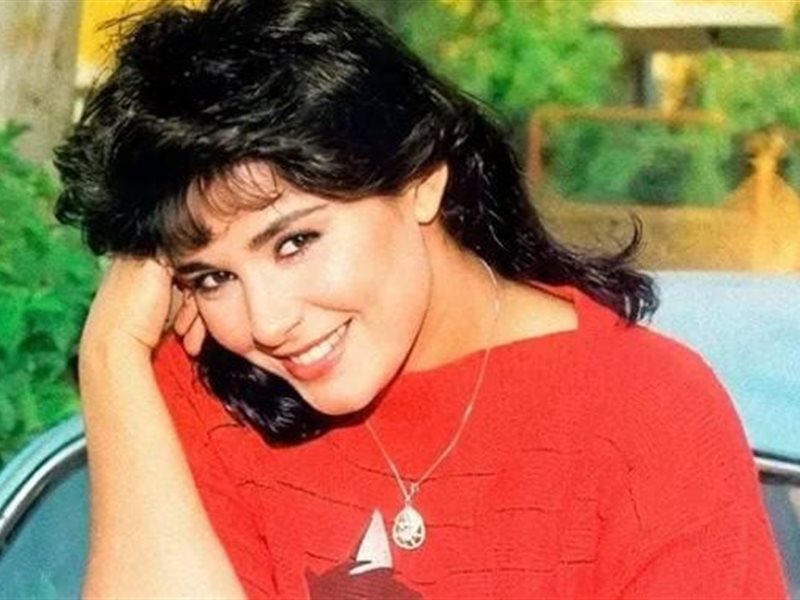 الفنانة صابرين