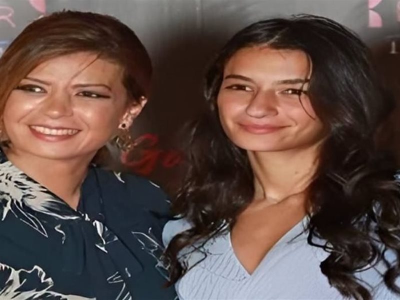 منال سلامة وأميرة أديب